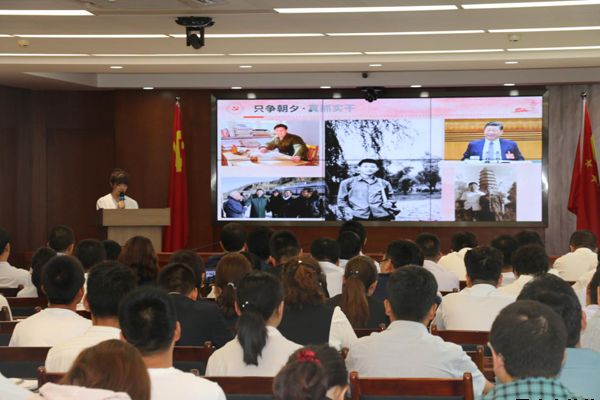 泓源公司黨委舉辦“培育泓源精神，勇?lián)鷩笫姑敝黝}演講比賽(圖4)