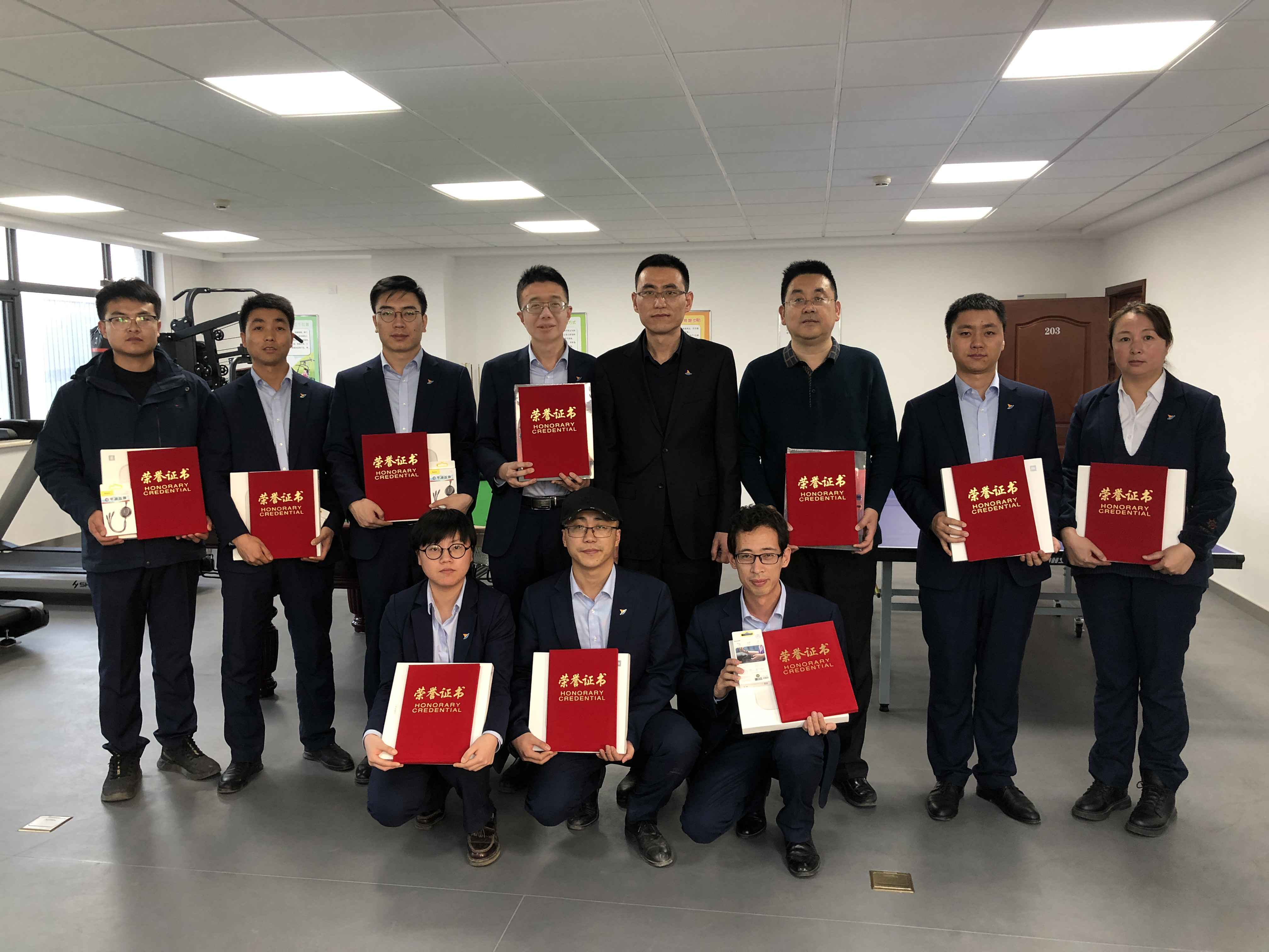 泓源公司舉辦“慶元旦、迎新春”職工乒乓球臺球比賽(圖8)